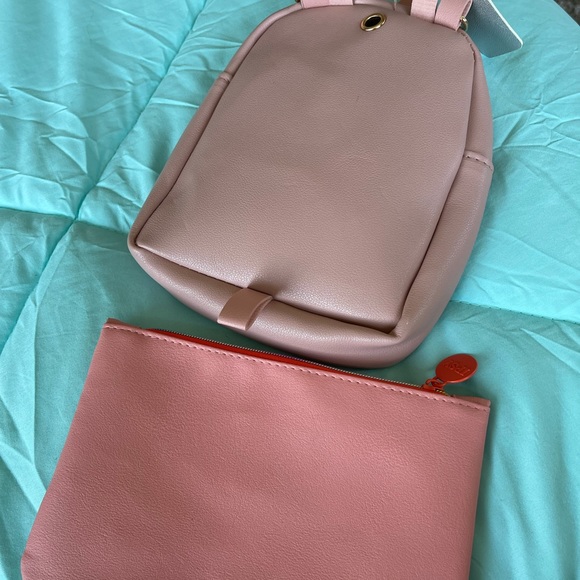 Bags - Picture 3 of 4